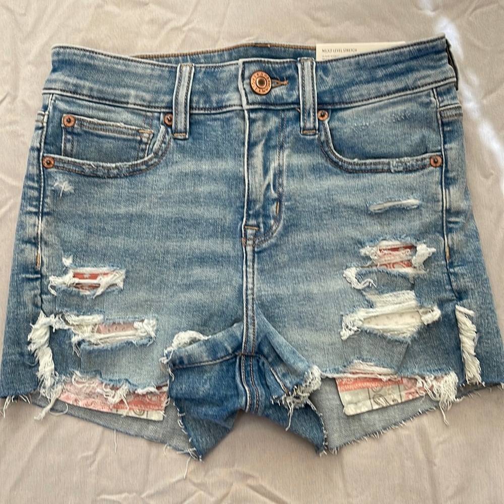 NWT American Eagle Outfitters distressed jean shorts colorful pockets,size 4